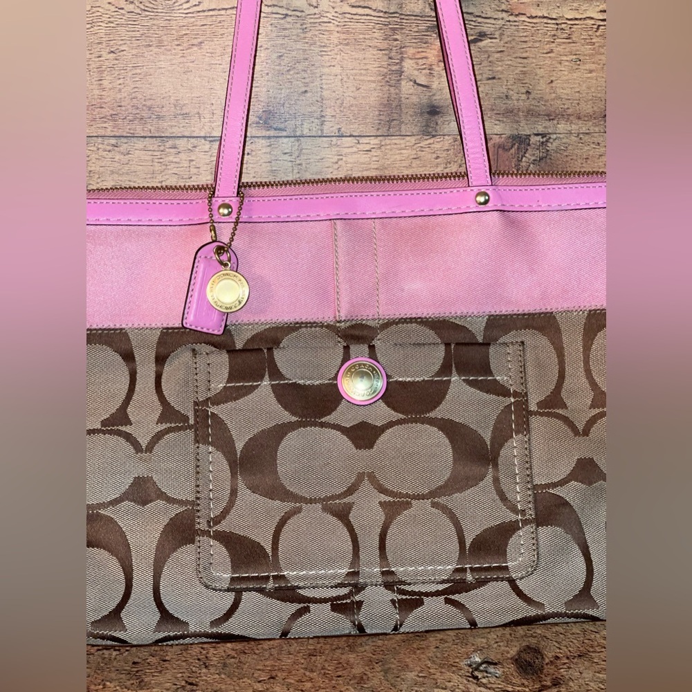 🔥 SOLD🔥Coach Signature Pink shoulder bag - Picture 5 of 10
